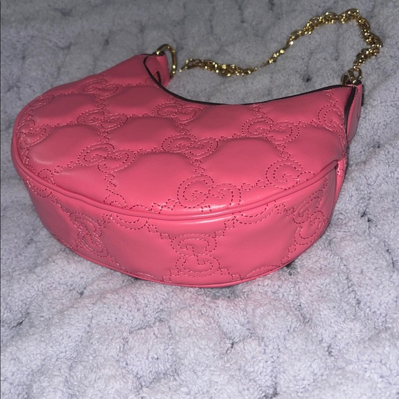 Gucci Pink Shoulder Bag with Gold Chain - Picture 4 of 8